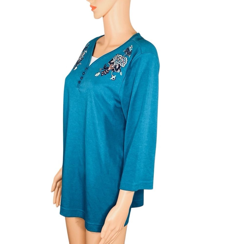Blair Teal Embroidered Top 3-4 Sleeve Pullover Stretchy Womens Size Large - Picture 3 of 8